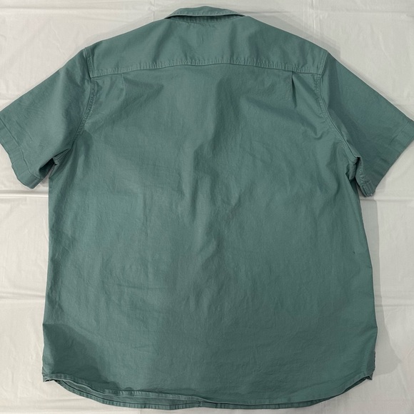 L.L. Bean Men’s Short Sleeve Button-Up Teal - Picture 2 of 2